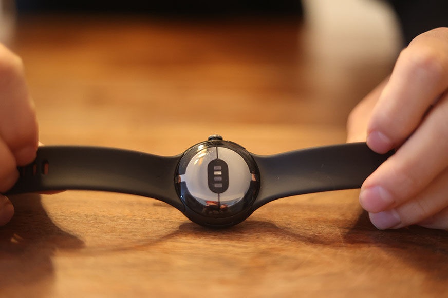 Нижняя часть часов Google Pixel Watch.